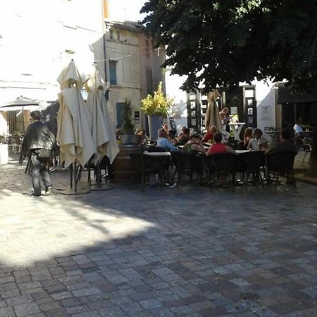 Bienvenue Au Centre Ville Arles Apartment Exterior foto