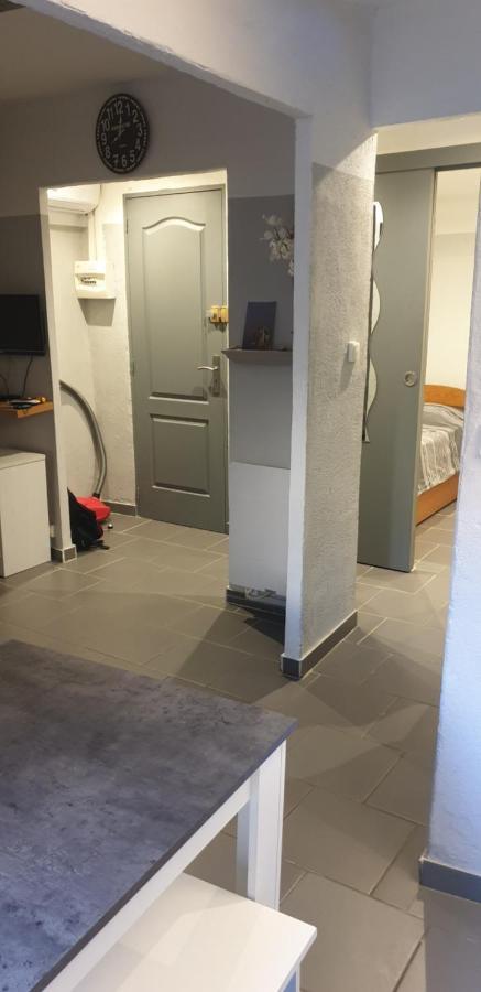 Bienvenue Au Centre Ville Arles Apartment Exterior foto