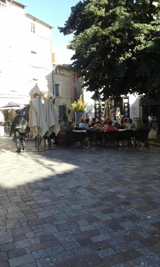 Bienvenue Au Centre Ville Arles Apartment Exterior foto